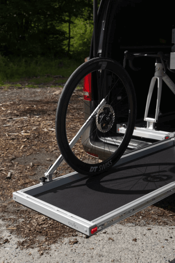 OUK_front_wheel_holder_Lite_0 Držák na kolo Lite pro vestavbu do auta
