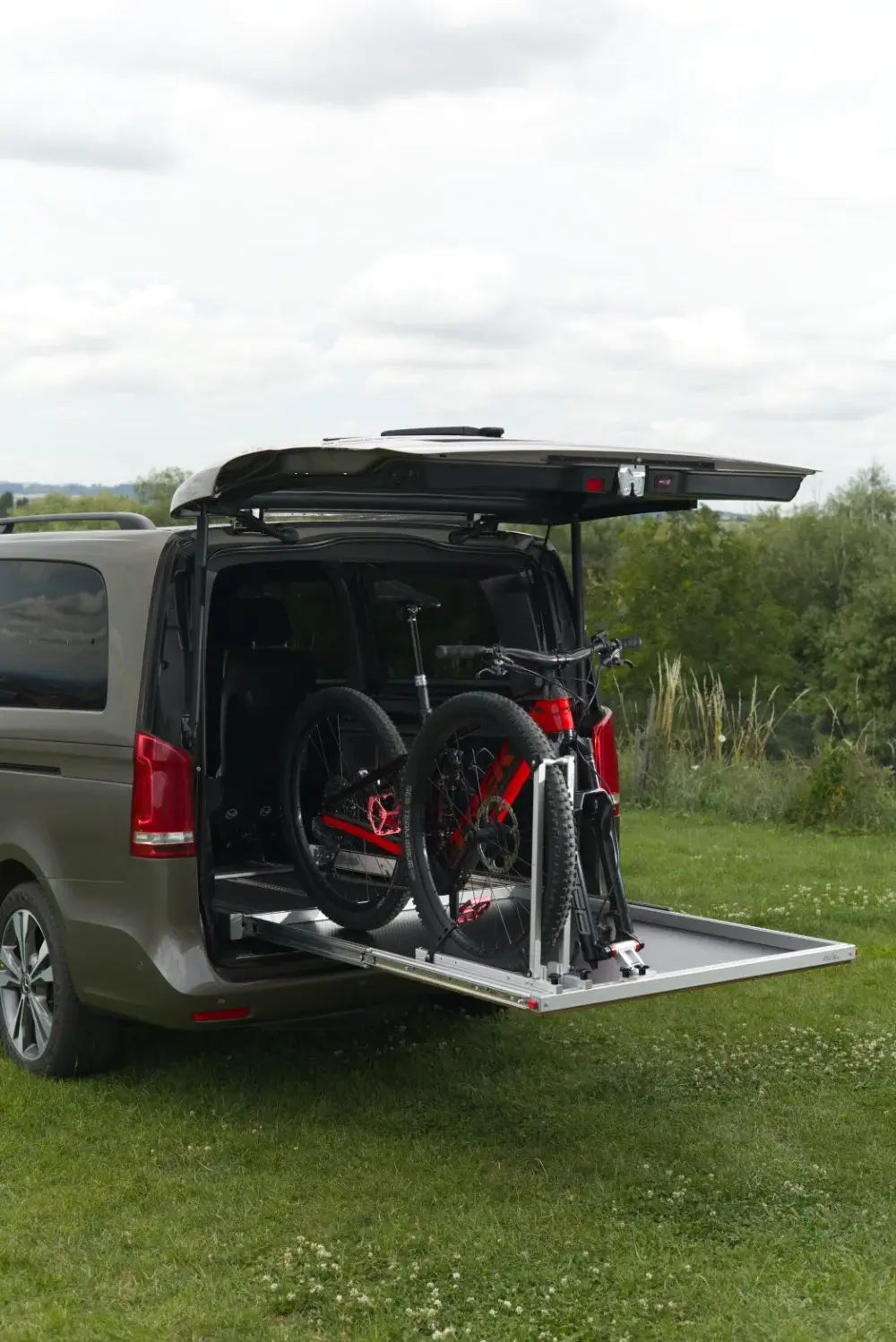 Zabudowa samochodowa – 1x wysuwana podłoga – Mercedes V-class, Vito, EQV, Marco Polo - obrazek 5