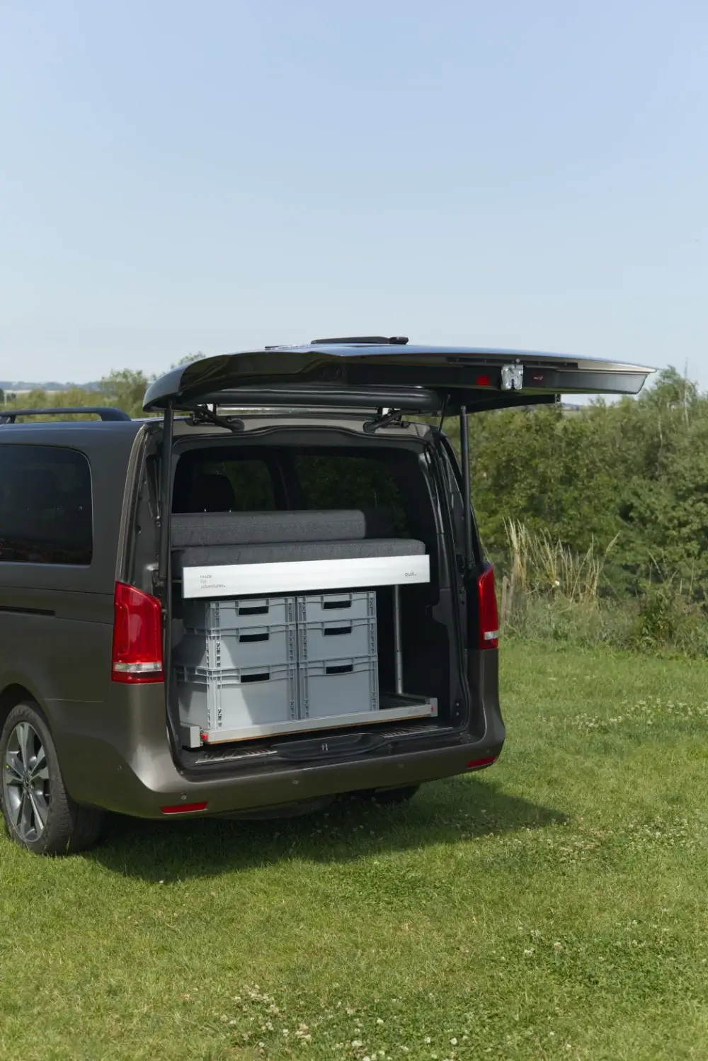 Zabudowa kempingowa do auta – 1x wysuwana podłoga + łóżko Double – Mercedes V-class, Vito, EQV, Marco Polo - obrazek 5