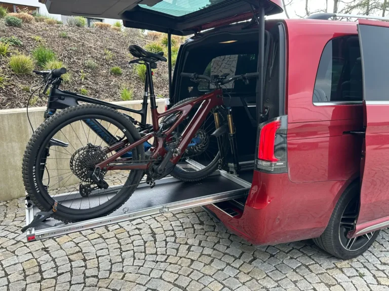 2x eBike Specialized + ouk Slliding Tray