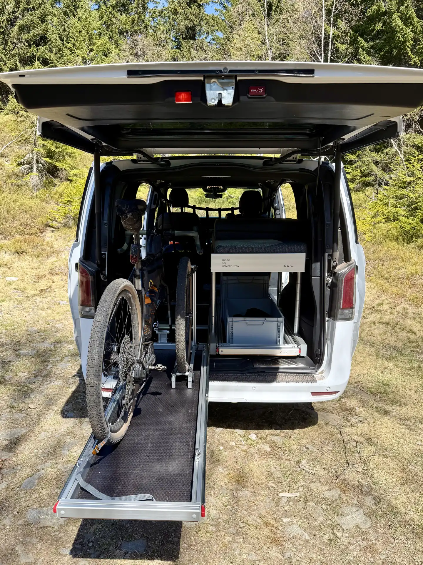 Single bed for camping & bike transport in Mercedes V-class